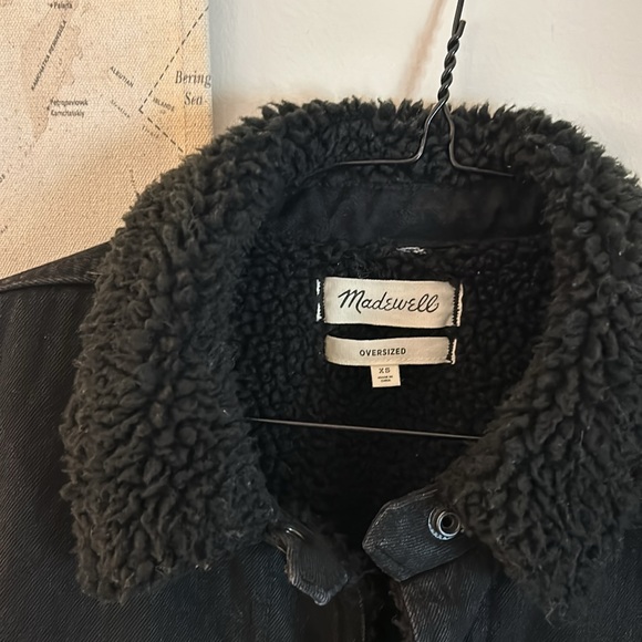 Madewell Black oversized jean jacket - Picture 2 of 3